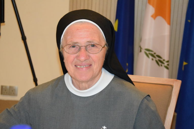 Ανακοίνωση Πάτερ Αντουάν Ρούκκος, εφημέριου Κορμακίτη για την Αδελφή Μπερναντέττ