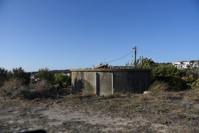 24 000 Στερλίνες χρέος στην “KIBTEK “-Χωρίς ρεύμα η πηγή και το ντεπόζιτο νερού στον Κορμακίτη…